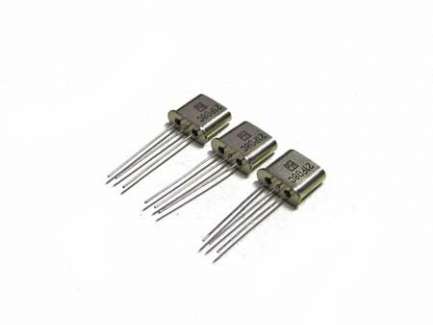 Hz crystal 21P08C Three 21.6 MHz crystal band-pass filters, 6 poles
