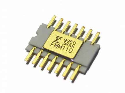 Fujitsu FMM110HG Divide by 8 integrated circuit, hermetic ceramic package