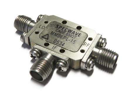 Spectrum Microwave MM96PL-15 RF coaxial mixer, SMA female connectors