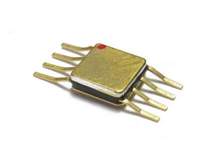 Hewlett-Packard IDA-07318 1.5 Gb/s laser diode driver Si MMIC, 180 mil 8-pin ceramic