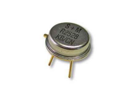Siemens B39421-R2528-B110 418 MHz SAW resonator, 3 pins round metallic case