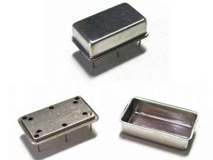   Metallic box made of a base with 6 pins (5 glass pass-through + ground) and cover, external size 23 x 13 mm, H 6 mm