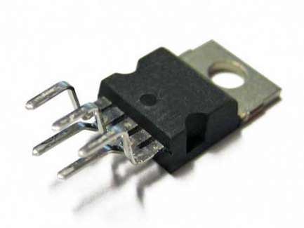 Linear Technology LT1528CT Adjustable positive voltage regulator, +3.3 to +14V, TO-220-5pin