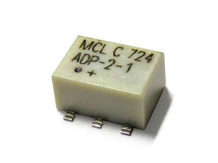 Mini-Circuits ADP-2-1 Divisore/sommatore di potenza a 2 vie, 0.5 - 400 MHz, 0.5W
