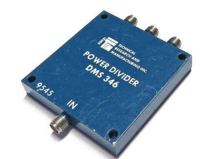 TRM DMS346 Divisore di potenza coassiale a 3 vie, 2 - 6 GHz, 5W