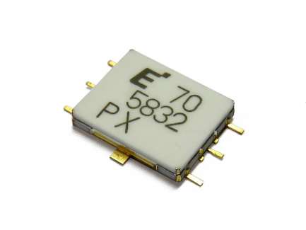 Eudyna EMM5832VU Amplificatore di potenza MMIC, contenitore ermetico ceramico