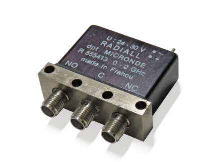 Radiall R555413000 Relè elettromeccanico coassiale, SPDT, 28V, failsafe miniatura