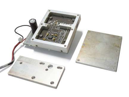 Fresnel C00566 Amplificatore, 10.1 - 10.6 GHz, 200mW, SMA femmina
