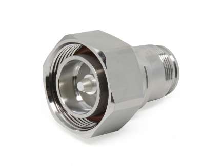 QAXIAL 4310-71642-02 4.3-10 female to 7/16 DIN male coaxial adapter, low PIM